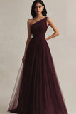 Robe de soirée en tulle bordeaux à une ligne