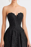 Robe de soirée longue sans bretelles en tulle noir avec appliques