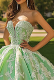 Robe de bal verte Sweetheart Robe longue princesse Quinceanera avec appliques