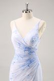 Robe longue de demoiselle d’honneur en mousseline de soie froncée florale bleue avec fente