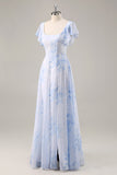 Robe de demoiselle d’honneur longue à col rond floral en mousseline de soie bleue avec volants