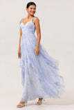 Robe longue de demoiselle d’honneur en mousseline de soie bleue florale avec volants
