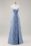 Bretelles spaghetti en dentelle bleu poussiéreux Une ligne longue robe de demoiselle d’honneur avec fente