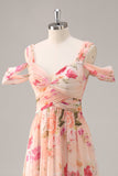Robe de demoiselle d’honneur longue froncée florale rose avec fente