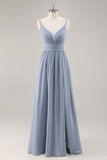 Robe de demoiselle d’honneur longue en mousseline de soie bleu poussiéreux froncée avec fente