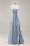 Mousseline de soie bleu poussiéreux Une ligne longue robe de demoiselle d’honneur avec volants