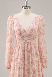 Robe de demoiselle d’honneur en mousseline de soie à manches longues à col en V floral rose avec fente