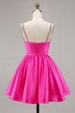 Robe courte de retour en satin fuchsia avec perles