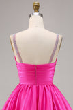 Robe courte de retour en satin fuchsia avec perles