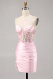 Robe corset courte moulante en satin rose bonbon avec applique