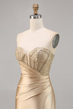 Robe courte moulante moulante corset dorée pour les retrouvailles