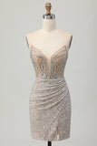 Robe de retour à la maison sans bretelles argentée à paillettes avec fente
