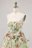 Floral vert sans bretelles Une robe corset de retour à la maison