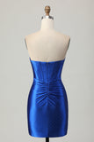 Robe de cocktail sans bretelles bleu royal perlée avec fente