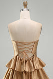 Robe dorée sans bustier à étages découpée à étages avec perles