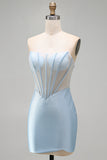 Corset bleu clair bretelée, robe courte de rentrée courte perlée avec fente
