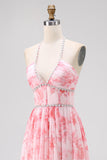 Blush perlé licol imprimé floral robe d’invité de mariage avec fente