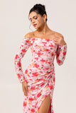 Fourreau floral rose épaule dénudée robe longue d’invitée de mariage