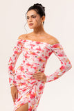 Fourreau floral rose épaule dénudée robe longue d’invitée de mariage