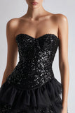 Bustier scintillant corset trapèze petite robe noire à sequins