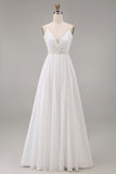 Robe de mariée longue en dentelle blanche à col en V coupe trapèze élégante
