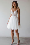 Une ligne spaghetti bretelles tulle petite robe blanche