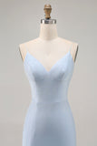 Robe de cocktail courte moulante à bretelles spaghetti perlées bleues