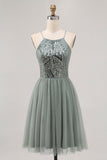 Robe courte à paillettes en tulle trapèze gris vert avec paillettes