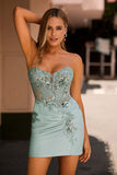 Robe de cocktail moulante sans bretelles vert scintillant avec lacets dans le dos
