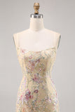 Robe moulante brodée à l’abricot
