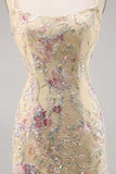 Robe moulante brodée à l’abricot