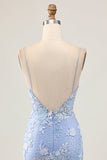 Robe moulante à paillettes florales bleu clair avec appliques