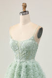 Robe de bal corset trapèze vert sauge avec appliques
