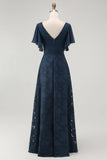Robe de demoiselle d’honneur longue à col en V florale bleu marine avec manches flottantes