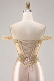 Robe de retour moulante à rayures corset à épaules dénudées