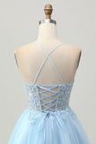 Une ligne bleu clair court corset à appliqués robe de bal