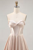 Robe de cocktail en satin satin champagne