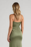Olive satin froncé spaghetti bretelles longue gaine robe de demoiselle d’honneur