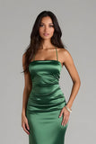 Vert foncé spaghetti bretelles satin sirène longue robe de demoiselle d’honneur