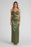 Olive spaghetti bretelles satin froncé gaine longue robe de demoiselle d’honneur