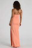 Sunset Spaghetti Bretelles Ruched Sheath Long Demoiselle d’honneur Robe avec Fente