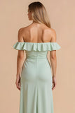 Robe de demoiselle d’honneur maxi épaule dénudée vert clair avec volants