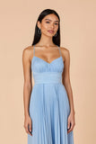 Bleu clair plissé A ligne spaghetti bretelles Maxi robe de demoiselle d’honneur