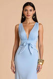 Robe de demoiselle d’honneur longue à col en V profond sirène bleu clair avec nœud