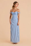 Robe de demoiselle d’honneur longue à épaules froides froncée bleu clair avec volants