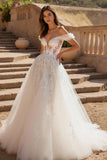 Robe de mariée trapèze ivoire à épaules dénudées en tulle avec appliques de dentelle