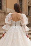 Ivoire Une Ligne Col Carré Manches Bouffantes Robe De Mariée Traîne Chapelle Avec Appliques De Dentelle
