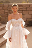 Ivoire Une Ligne Hors L’épaule Flare Sleeve Chapel Train Robe de mariée avec appliques de dentelle