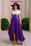 Une ligne violet col en V froncé robe mère de la mariée avec appliques de dentelle