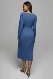 Robe de travail midi en satin froncé bleu poussiéreux avec manches